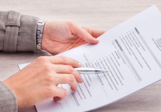 一封完整的简历应该包含哪些部分内容？